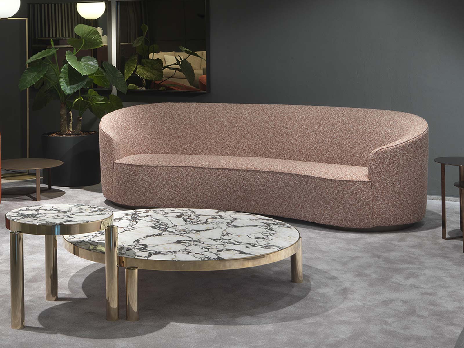 Modern sofa curved boucle zero sahco Moon